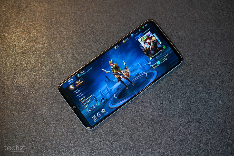 Samsung Galaxy A70 - khi điện thoại thử thách sức bền của người dùng!