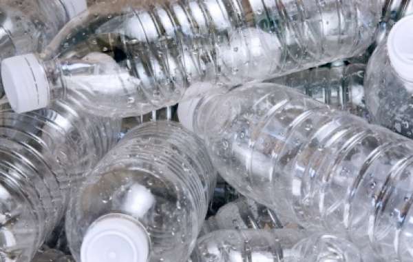 Đồ nhựa dùng một lần: Bị 'cấm cửa' tại nhiều nước, Việt Nam vẫn bày bán tràn lan