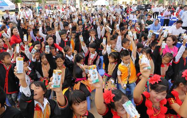 Học sinh Quảng Ninh đón nhận trường mới từ Chủ tịch Quốc hội
