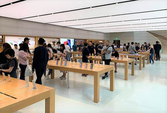 Chi 3 triệu thuê người xếp hàng mua iPhone 11 tại Apple Store