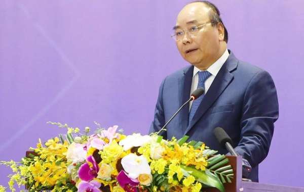 Thủ tướng cảnh báo 'bẫy thu nhập trung bình' đe doa trực tiếp Việt Nam