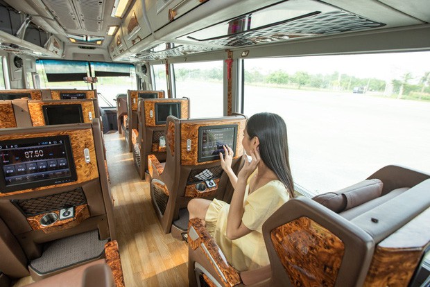 GrabBus chính thức được triển khai thử nghiệm ở Sài Gòn, bắt đầu cạnh tranh trực tiếp với xe buýt truyền thống - Ảnh 1.