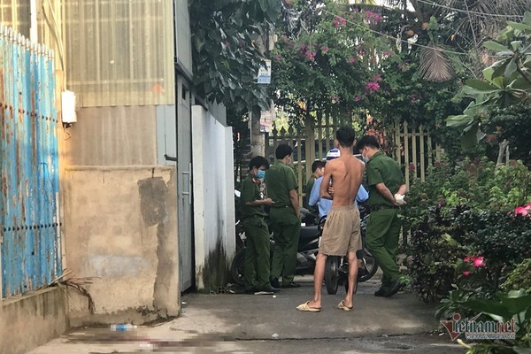 Sau tiếng súng người đàn ông chết gục ở Sài Gòn, nhóm bạn kéo nhau đi
