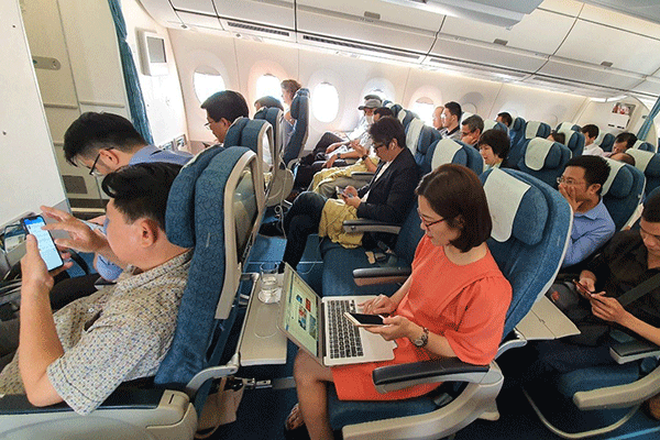 Đi máy bay ở độ cao 3.000m, khách được dùng wifi miễn phí