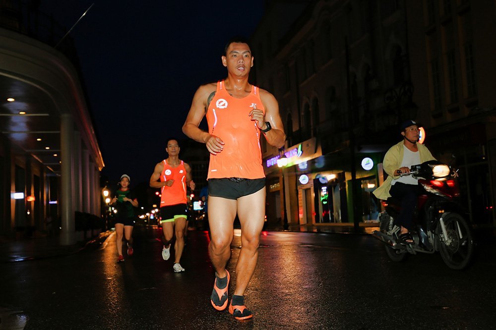 7.000 VĐV dự giải marathon xuyên phố cổ Hà Nội
