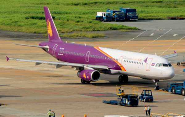 Khách thương gia Trung Quốc ăn cắp 4.500 USD trên máy bay