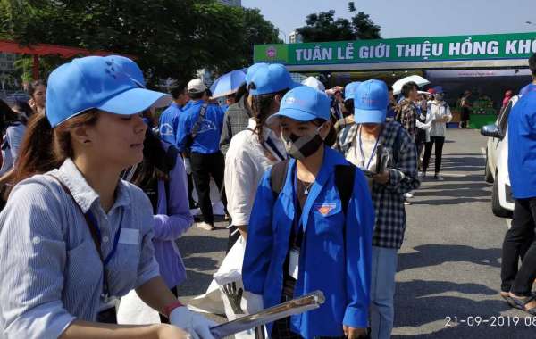 Tình nguyện viên SJ Việt Nam đã tham gia một ngày vì môi trường cùng Let's Do It! Hà Nội