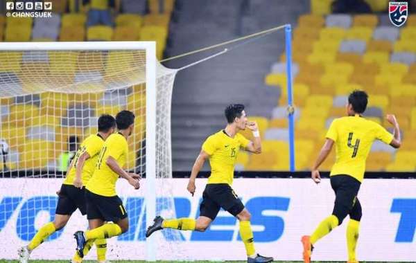 Thái Lan thua ngược Malaysia 1-2 dù Chanathip ghi bàn sớm