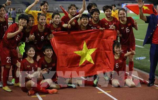 Vietcombank thưởng 500 triệu đồng cho đội tuyển bóng đá nữ Việt Nam