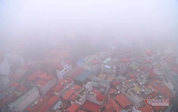 Chủ tịch Hà Nội: Không khí ô nhiễm nặng, học sinh có thể nghỉ học