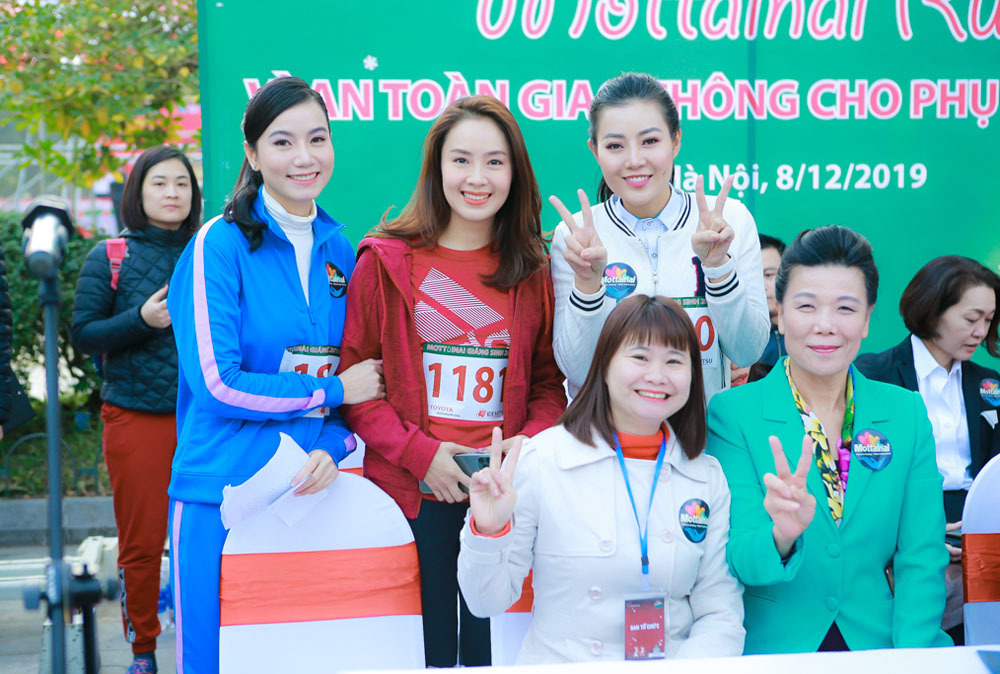 Thanh Hương, Hồng Diễm tham gia chạy để gây quỹ cho trẻ em