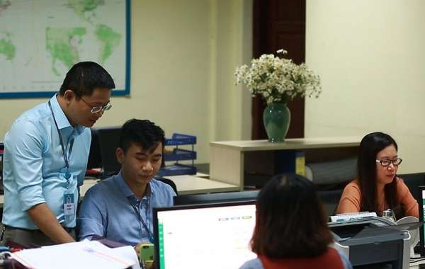 Cán bộ, nhân viên sàn thương mại điện tử Voso.vn trắng đêm xử lý đơn hàng Online Friday 2019