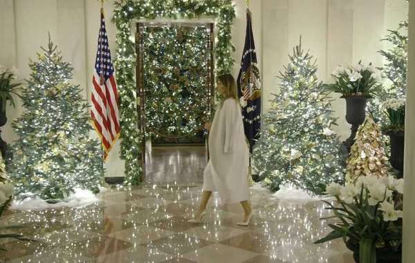 [Chùm Ảnh] Đệ nhất phu nhân nước Mỹ Melania Trump trang hoàng Nhà Trắng đón Giáng sinh 2019