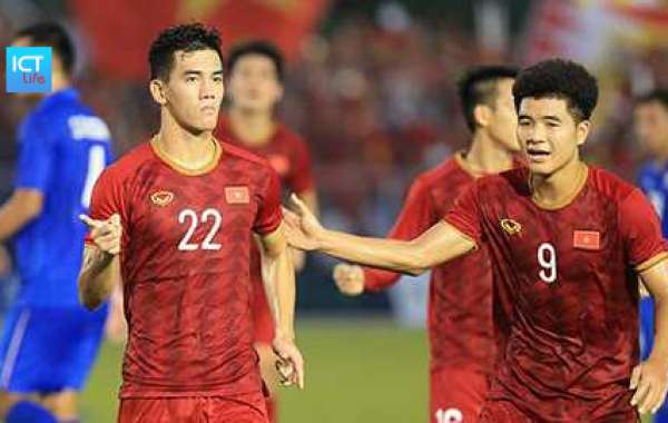 Đức Chinh: 'Việt Nam không có lợi thế ở chung kết SEA Games'