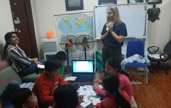 Lớp học tiếng Anh 0 đồng cho học sinh tiểu học của SJ Việt Nam vào 18h thứ 2 và thứ 4 hằng tuần