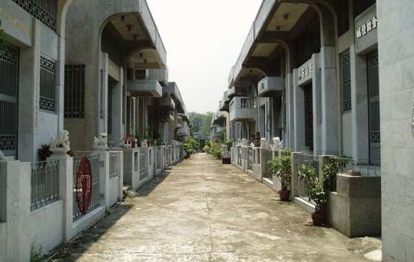 Nghĩa trang nhà giàu: Lăng mộ là những ngôi nhà to đủ tiện nghi, sang hơn cả nhà người sống