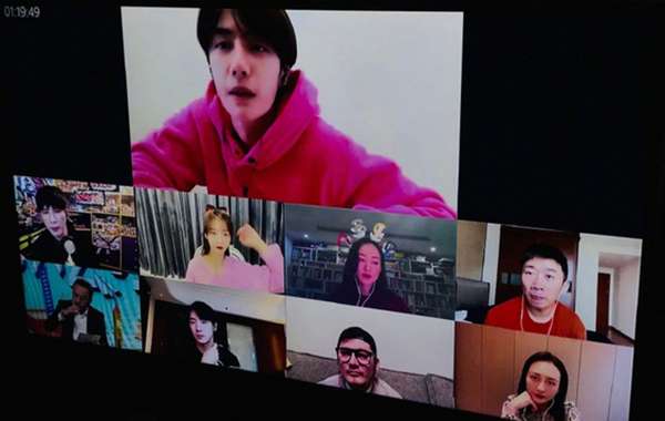 Gameshow Trung Quốc buộc phải ghi hình tại nhà vì dịch corona