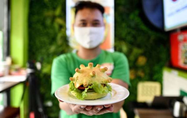 Chuỗi pizza Việt Nam được báo Mỹ hết lời ca ngợi vì ý tưởng làm ‘burger corona’, đắt hàng đến mức không đủ để bán giữa mùa dịch ế ẩm