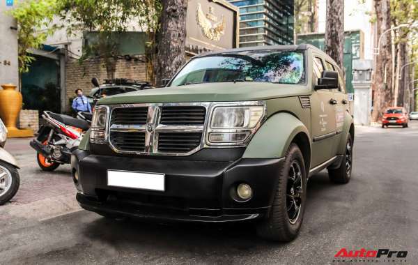 SUV địa hình Dodge 'hàng độc' của ông Đặng Lê Nguyên Vũ bất ngờ xuất hiện trên phố Sài Gòn