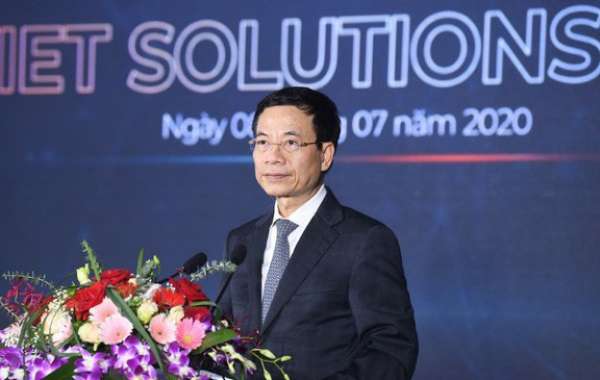 Bộ trưởng Nguyễn Mạnh Hùng: Tìm kiếm giải pháp chuyển đổi số quốc gia để thay đổi thứ hạng Việt Nam